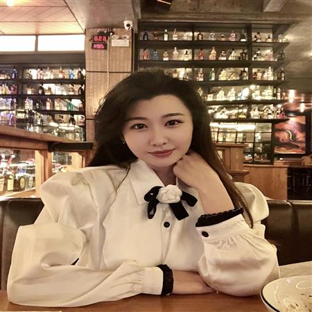 梁馨文